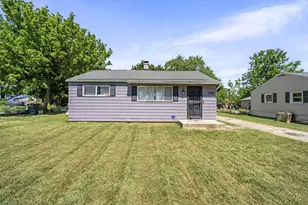 1338 Clarfield Ave, Columbus, OH 43207 - Photo 1