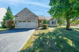 463 Scioto Meadows Blvd, Grove City, OH 43123 - Photo 1