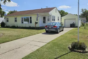 851 Crescent Dr, Urbana, OH 43078 - Photo 1