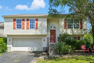 1810 Aggie Ct, Columbus, OH 43223 - Photo 1