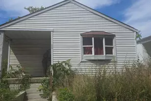 823 Bassett Ave, Columbus, OH 43219 - Photo 1