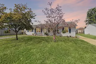 4917 Fishburn Ct, Columbus, OH 43207 - Photo 1