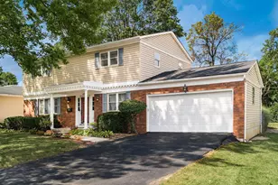 968 Lansmere Ln, Columbus, OH 43220 - Photo 1