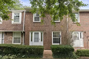 579 Simbury St, Columbus, OH 43228 - Photo 1