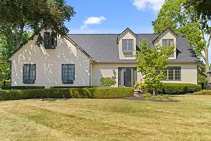 1326 Windham Rd, Columbus, OH 43220 - Photo 1