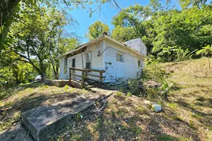 31 Locust St, Glouster, OH 45732 - Photo 1