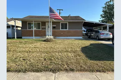 555 Kirkwood Drive, West Jefferson, OH 43162 - Photo 1