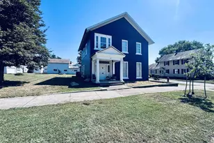 189 S 10th St, McConnelsville, OH 43756 - Photo 1