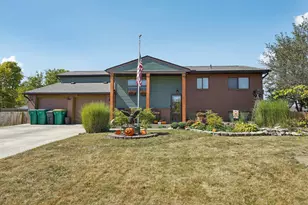 277 Hathaway Rd, West Jefferson, OH 43162 - Photo 1