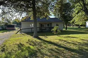 212 Ohio Ave SW, Pataskala, OH 43062 - Photo 1