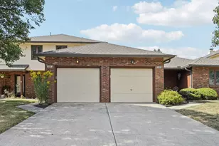 3187 Parkview Cir, Grove City, OH 43123 - Photo 1