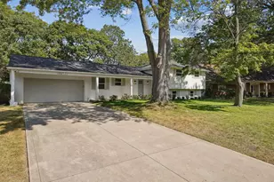 1310 Stoneygate Ln, Columbus, OH 43221 - Photo 1