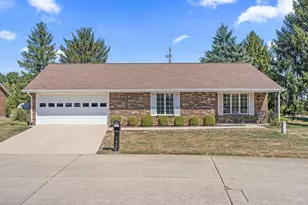 610 Circle Dr, London, OH 43140 - Photo 1