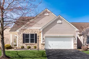 4879 Blossom Wy, Grove City, OH 43123 - Photo 1