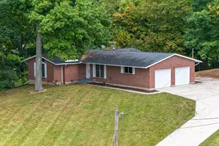 925 Spruce Dr, Springfield, OH 45504 - Photo 1