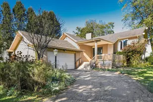 1486 Clubview Blvd S, Columbus, OH 43235 - Photo 1