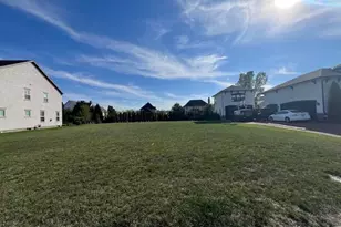 1639 Hartig Dr, Grove City, OH 43123 - Photo 1