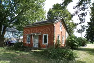 15944 Jefferson St, Bellevue, OH 44811 - Photo 1