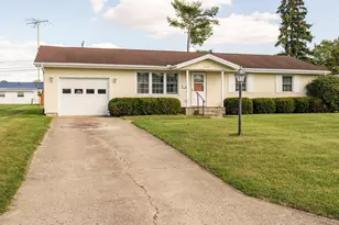 214 Buckeye Rd, Washington Court House, OH 43160 - Photo 1