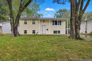 464 Foxwood Dr, Columbus, OH 43230 - Photo 1