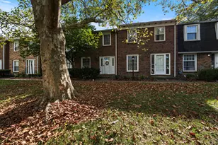 631 Dlyn St, Columbus, OH 43228 - Photo 1