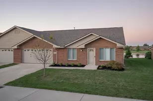 840 Autumn Chase Ln, Marysville, OH 43040 - Photo 1