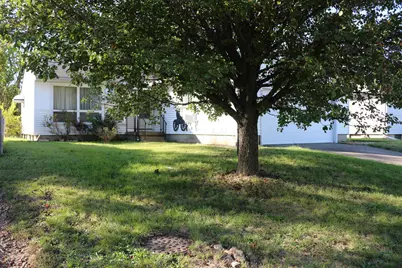 975 Hodges Drive, Columbus, OH 43204 - Photo 1