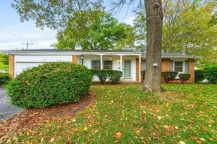 693 Pointview Dr, Westerville, OH 43081 - Photo 1