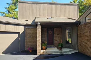 1616 Coppertree Rd, Columbus, OH 43232 - Photo 1