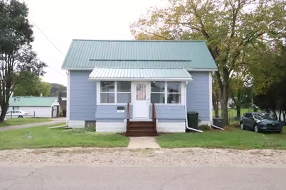 325 Pearl Street, Newcomerstown, OH 43832 - Photo 1