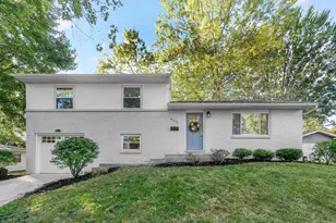 905 Caniff Rd, Columbus, OH 43221 - Photo 1