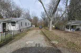 475 Union St, Buckeye Lake, OH 43008 - Photo 1