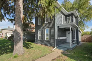 142 S 2nd St, Newark, OH 43055 - Photo 1