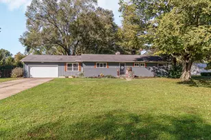 595 Ridgewood Dr, Circleville, OH 43113 - Photo 1