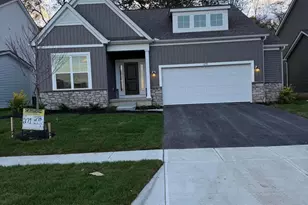 273 Medinah Dr, Commercial Point, OH 43116 - Photo 1