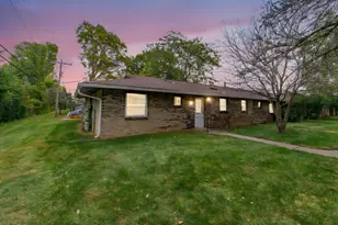 2362 Woodbrook Cir N, Columbus, OH 43223 - Photo 1