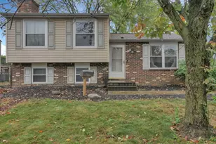 2272 Topaz Dr, Grove City, OH 43123 - Photo 1