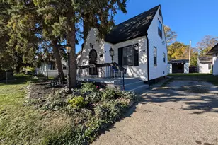 2225 Medina Ave, Columbus, OH 43211 - Photo 1