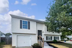 1723 Farberdale Dr, Columbus, OH 43223 - Photo 1