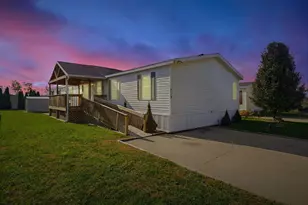 219 Berryville Rd, Columbus, OH 43207 - Photo 1