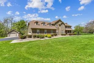 125 W Woodmere Dr, Tiffin, OH 44883 - Photo 1