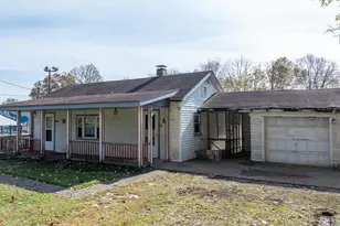 168 Waterworks Rd, Newark, OH 43055 - Photo 1