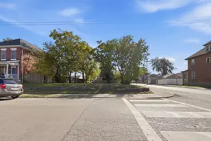 825-827 Bellows Ave, Columbus, OH 43223 - Photo 1