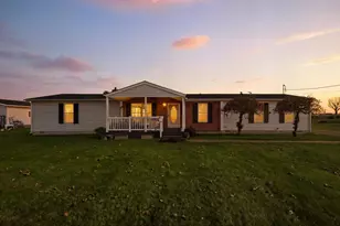 2768 East Dr, Marion, OH 43302 - Photo 1