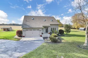 12171 Shell Beach Rd NE, Thornville, OH 43076 - Photo 1