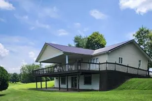 920 Hanna Ln, Londonderry, OH 45647 - Photo 1