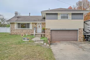 557 Vale Rd, Springfield, OH 45504 - Photo 1