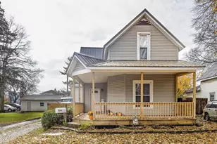 702 W Chestnut St, Mount Vernon, OH 43050 - Photo 1