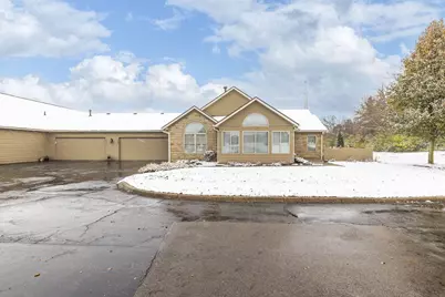 1700 Crossing Boulevard, Circleville, OH 43113 - Photo 1