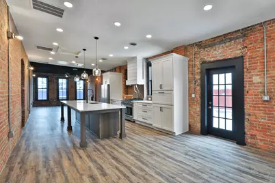 370 S Washington Avenue, Columbus, OH 43215 - Photo 1